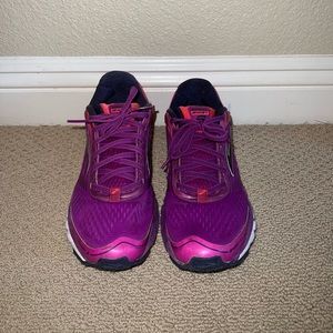Brooks Ghost 9